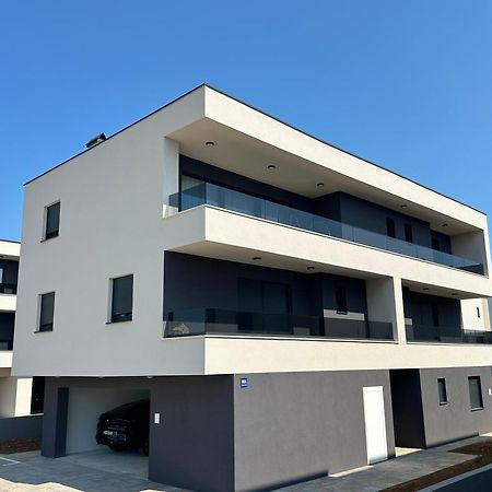 Apartments Harmony Hills Пула Экстерьер фото