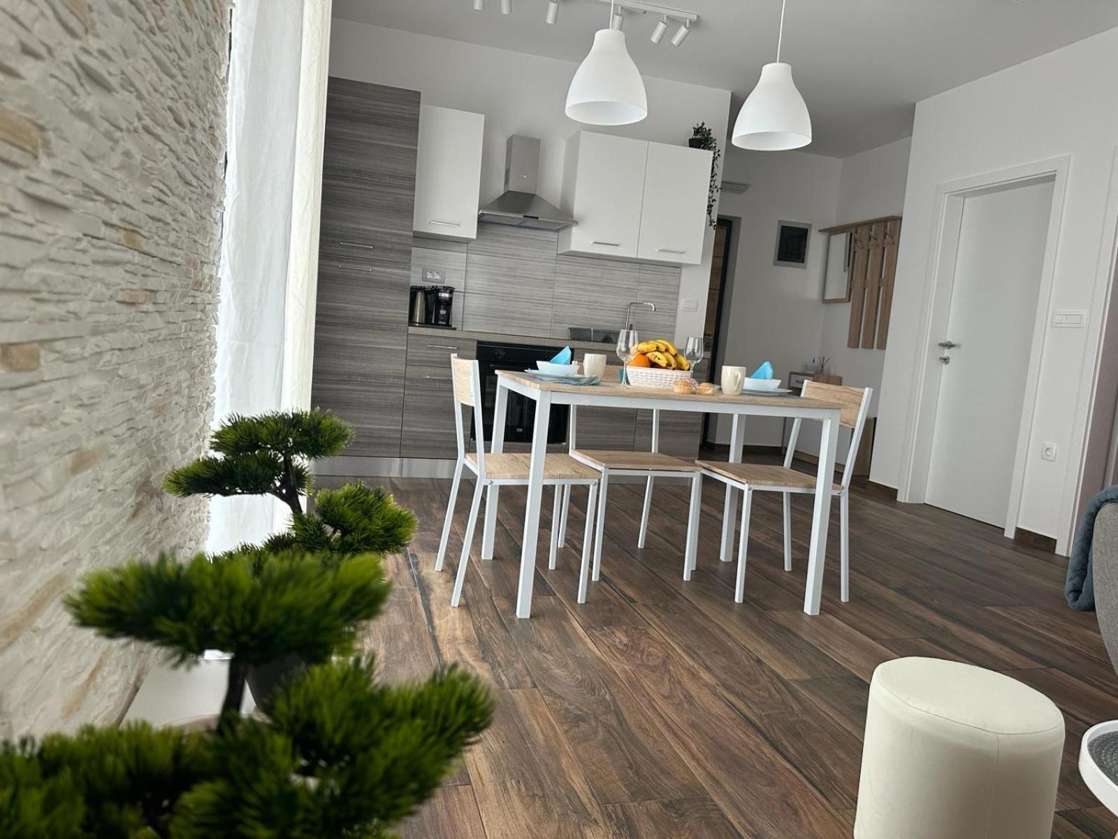Apartments Harmony Hills Пула Экстерьер фото
