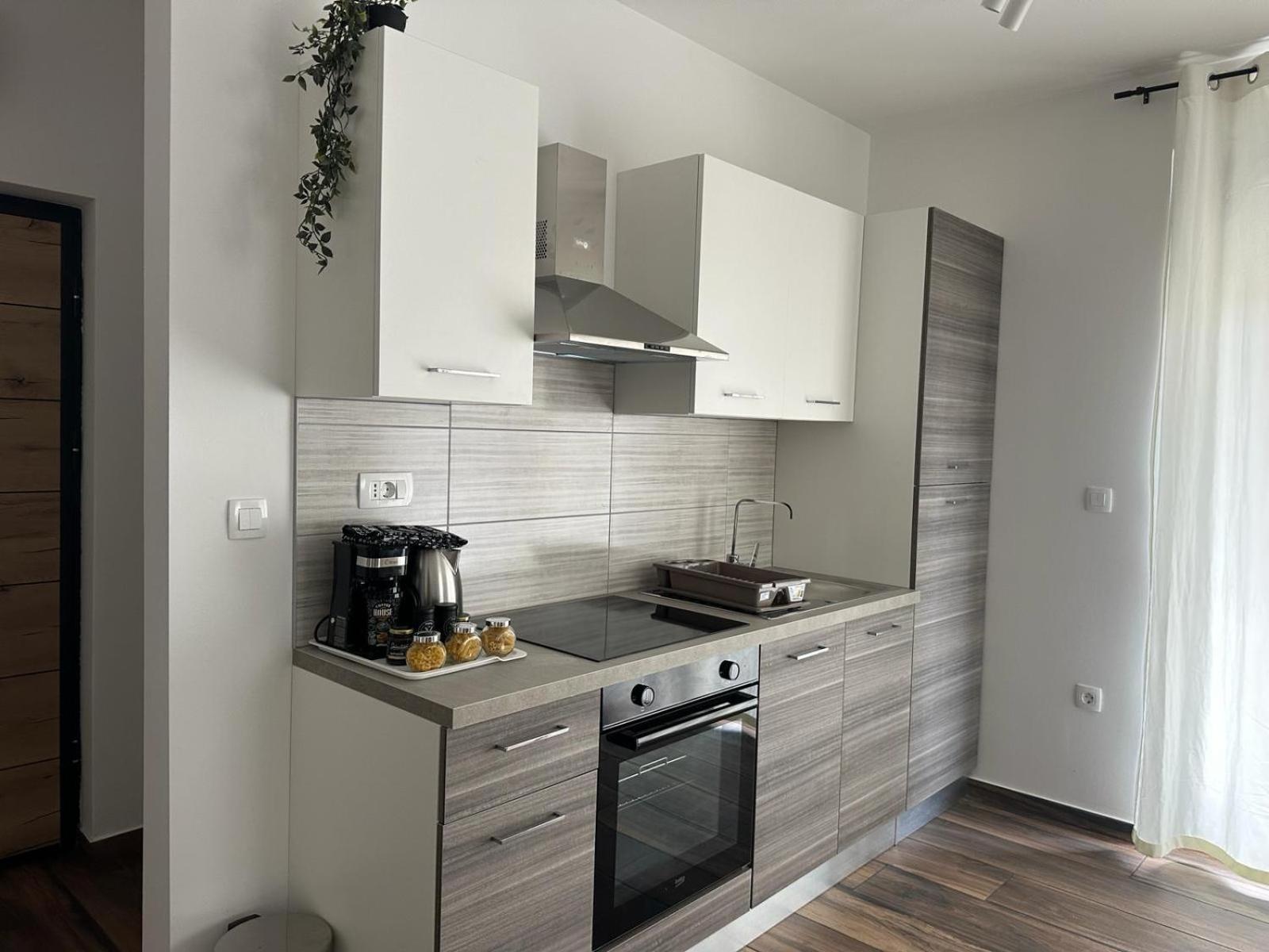 Apartments Harmony Hills Пула Экстерьер фото